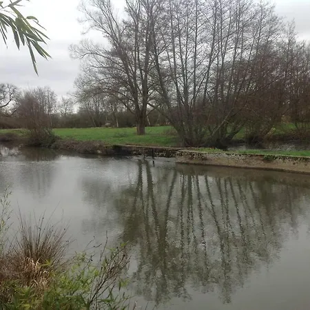 בית נופש Tranquillitude Au Moulin Bouquet
